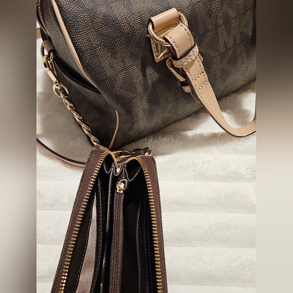 Michael Kors bag & wallet - Picture 3 of 4